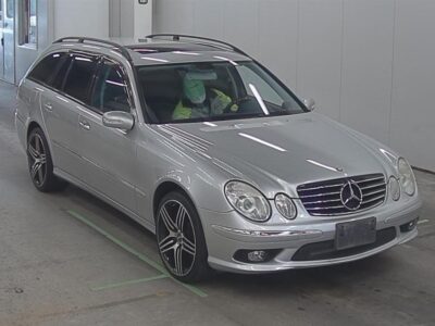 2005 Mercedes-Benz E500T 5.0-liter V8 Engine Silver Black Wagon