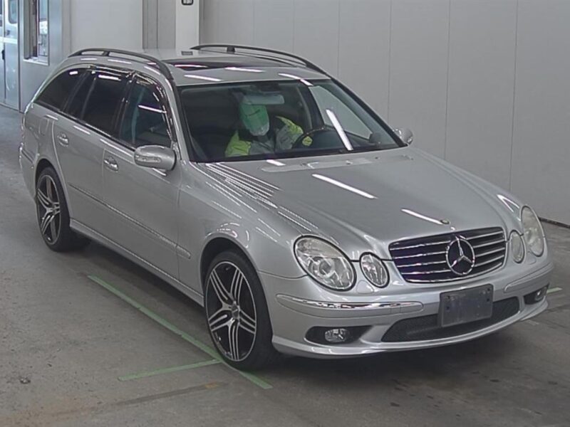2005 Mercedes-Benz E500T 5.0-liter V8 Engine Silver Black Wagon
