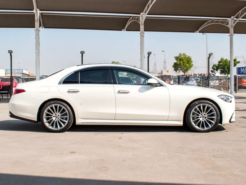 2022 Mercedes-Benz S-Class S 580 4Matic 8 Cylinders Engine White Black Sedan