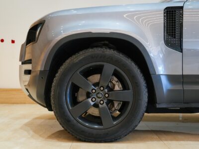 2022 Land Rover Defender HSE 3.0L turbocharged V6 Grey Tan SUV