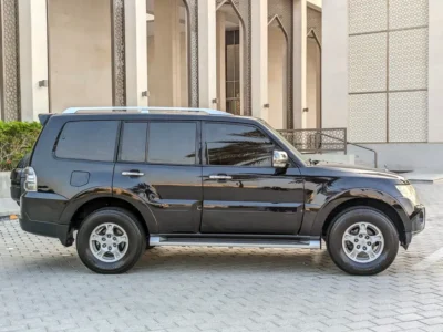 2008 Mitsubishi Pajero GLS 6 Cylinders Engine Black SUV GCC Specs