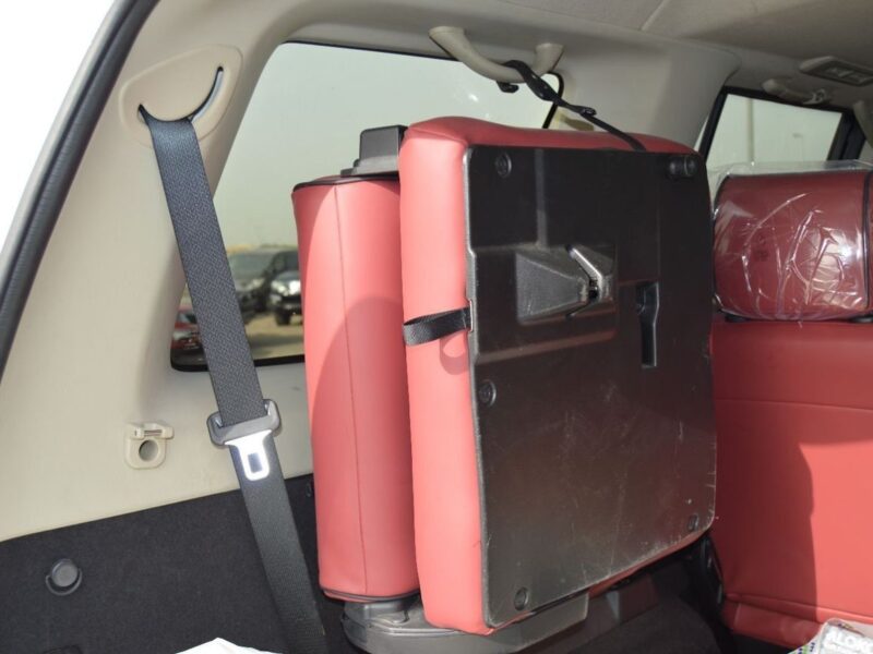 2022 Nissan Patrol Safari Safari SV 4.8L Liters 6 Cylinders Engine White Red SUV