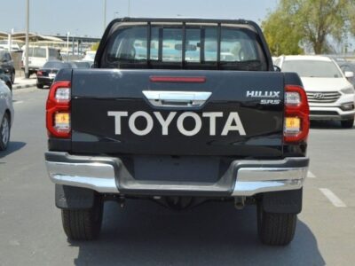 2024 Toyota Hilux SR5 2.4 Liter 4 Cylinder Diesel Engine Black Grey Pick Up Truck