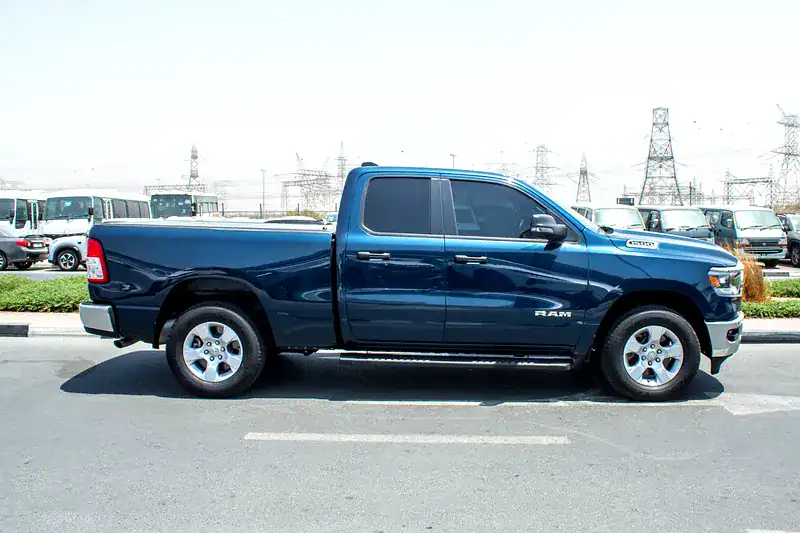 2023 Dodge Ram 1500 Big Horn 8 Cylinders Engine Petrol Blue Black