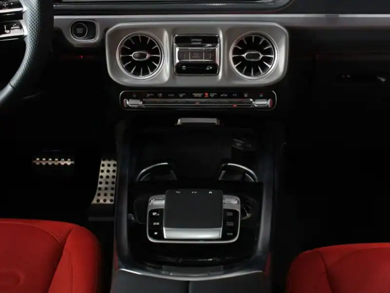 2025 Mercedes-Benz EQG 580 G580 Electric AWD 8 Cylinders Engine White Red