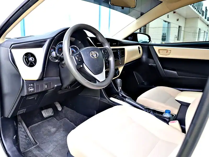 2018 Toyota Corolla XLI 4 Cylinders Engine Petrol White Beige Sedan