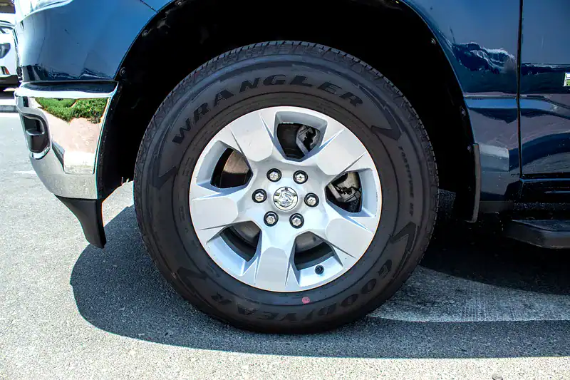 2023 Dodge Ram 1500 Big Horn 8 Cylinders Engine Petrol Blue Black