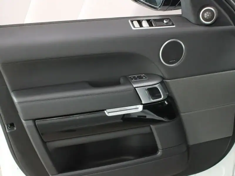 2022 Land Rover Range Rover Sport Dynamic HSE D350 3.0L White Black