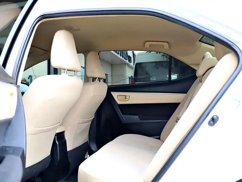 2018 Toyota Corolla XLI 4 Cylinders Engine Petrol White Beige Sedan