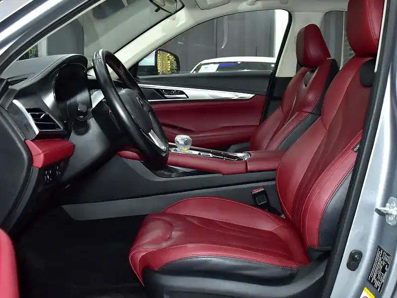 2020 Changan CS85 Premium 4 Cylinders Engine Petrol Silver Red SUV