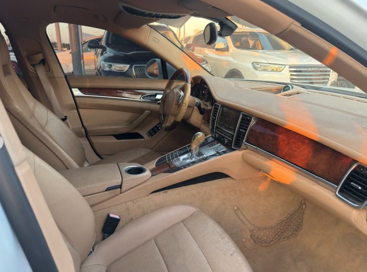 2013 Porsche Panamera 6-Cylinder Engine AT Full Option White Beige Sedan