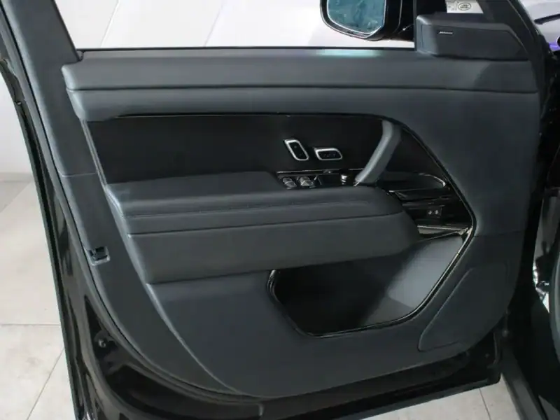 2023 Land Rover Range Rover Sport Range Rover Sport SE 6 Cylinder Black