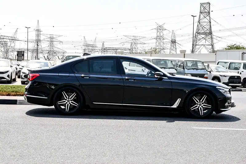 2017 BMW 7-Series 750i 8 Cylinders Engine Petrol Black Beige Sedan