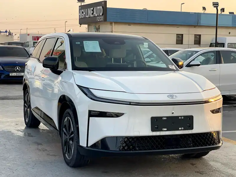 2025 Toyota bZ3 Other ELECTRIC White Beige Crossover Automatic