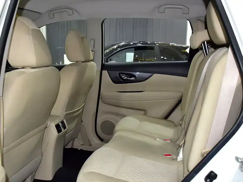 2021 Nissan X-Trail S 4 Cylinder Engine Petrol White Beige SUV GCC Specs