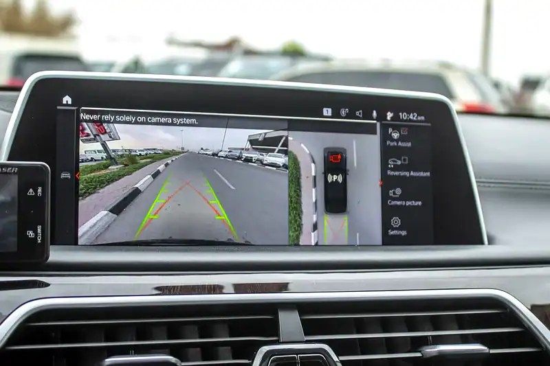 2022 BMW 7-Series 750i 8 Cylinders Engine Petrol Black Sedan