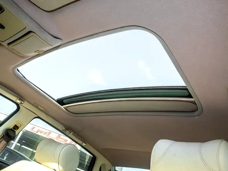 2001 Jaguar XJ R 8 Cylinders Engine Petrol Green Beige Sedan