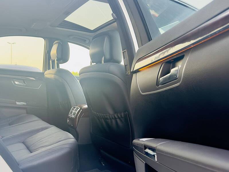 2007 Mercedes-Benz S 350 3.5 liters V6 Engine Petrol White Black Sedan