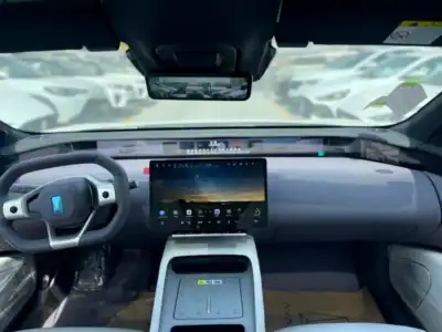 2025 Avatr 12 Ultra Hybrid 4 Cylinders Engine White Beige Sedan