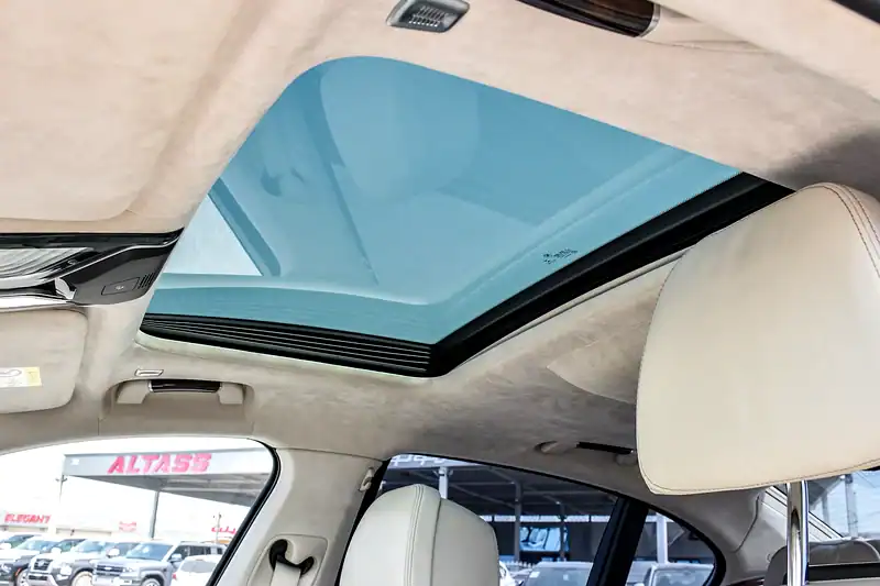 2017 BMW 7-Series 750i 8 Cylinders Engine Petrol Black Beige Sedan