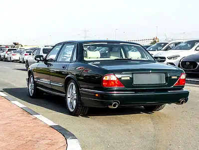 2001 Jaguar XJ R 8 Cylinders Engine Petrol Green Beige Sedan