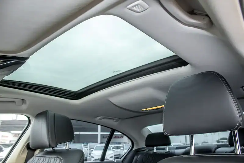 2022 BMW 7-Series 750i 8 Cylinders Engine Petrol Black Sedan