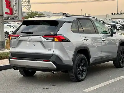 2022 Toyota Rav 4 XLE 4 Cylinders Engine Petrol Silver Black SUV Full Option