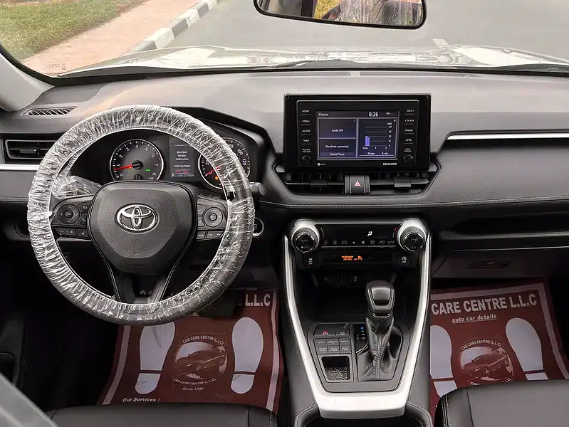 2022 Toyota Rav 4 XLE 4 Cylinders Engine Petrol Silver Black SUV Full Option