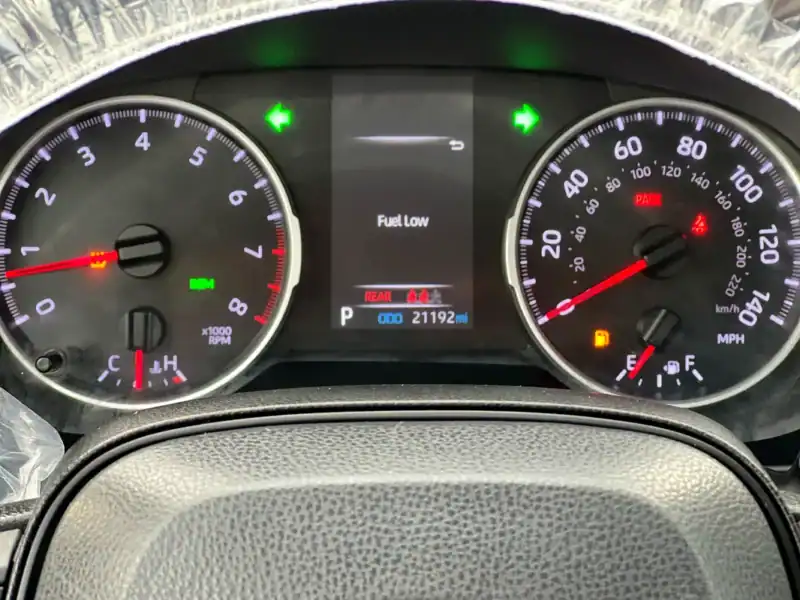 2022 Toyota Rav 4 XLE 4 Cylinders Engine Petrol Silver Black SUV Full Option