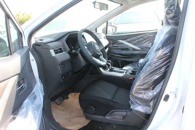 2024 Mitsubishi Xpander Other 4 Cylinder Engine White Black Crossover