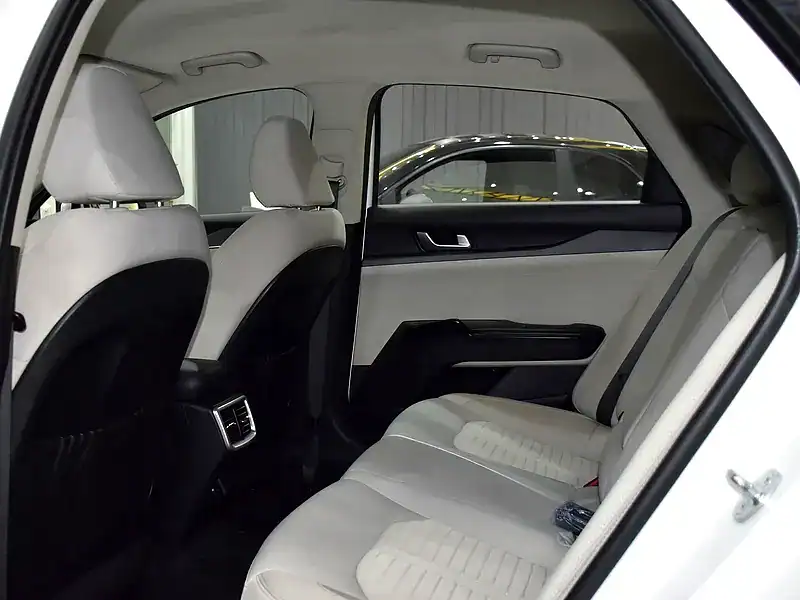 2023 Kia K5 STD 4 Cylinders Engine Petrol White Beige Sedan GCC Spec