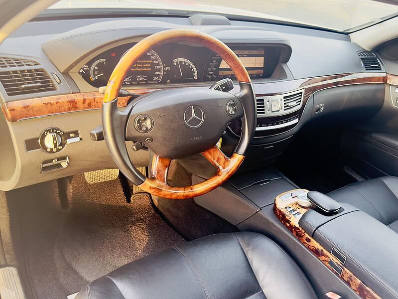 2007 Mercedes-Benz S 350 3.5 liters V6 Engine Petrol White Black Sedan