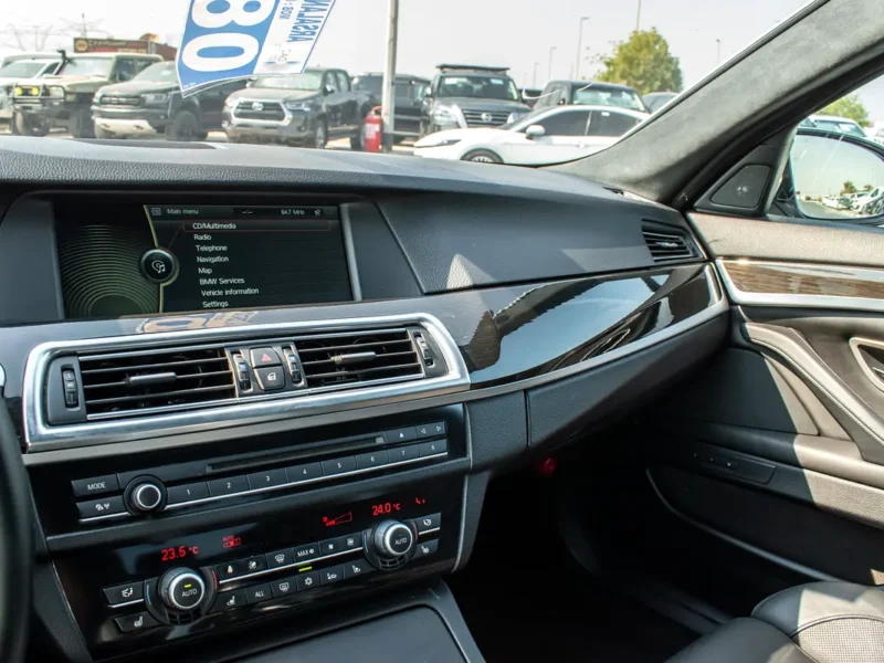 2012 BMW M5 Standard 8 Cylinders Engine White Black Sedan