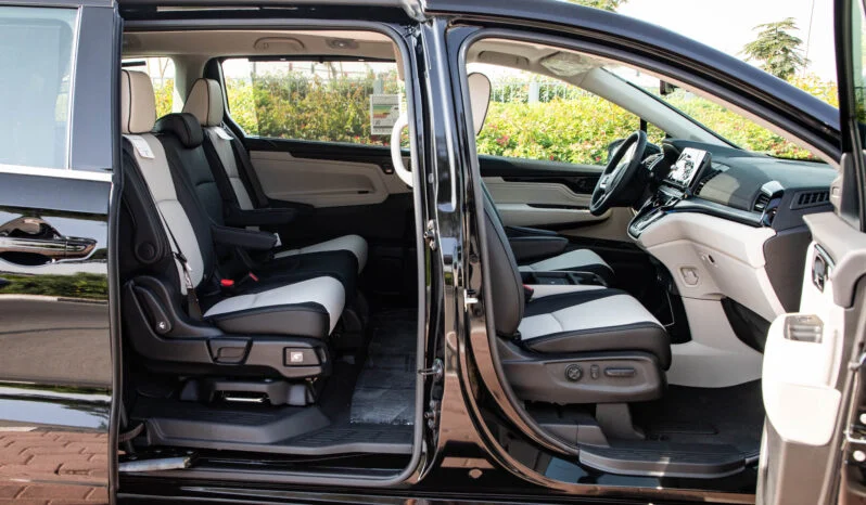2025 Honda Odyssey TOURING 3.5L 6 Cylinder GCC Spec Black Beige