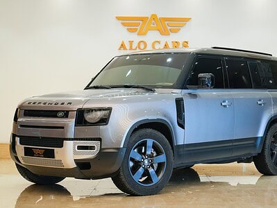 2022 Land Rover Defender HSE 3.0L turbocharged V6 Grey Tan SUV