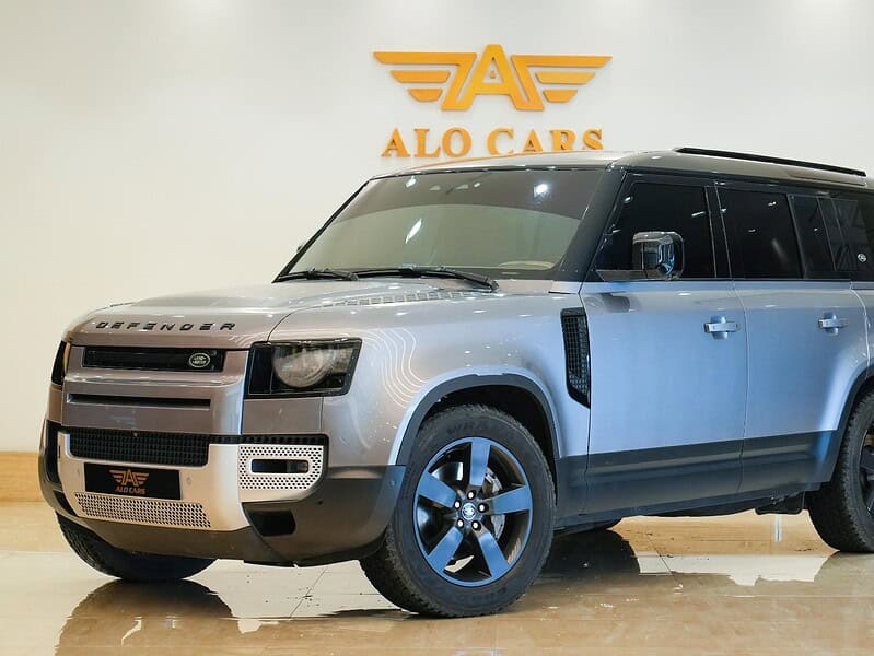 2022 Land Rover Defender HSE 3.0L turbocharged V6 Grey Tan SUV