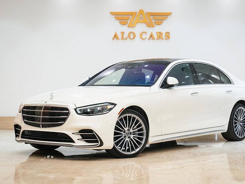 2021 Mercedes Benz S580 4.0 litre V8 Engine White Black Sedan