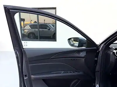 2025 MG5 GLOBAL LUXURY EDITION 1.5L A/T PTR 4 Cylinders Grey Black Sedan