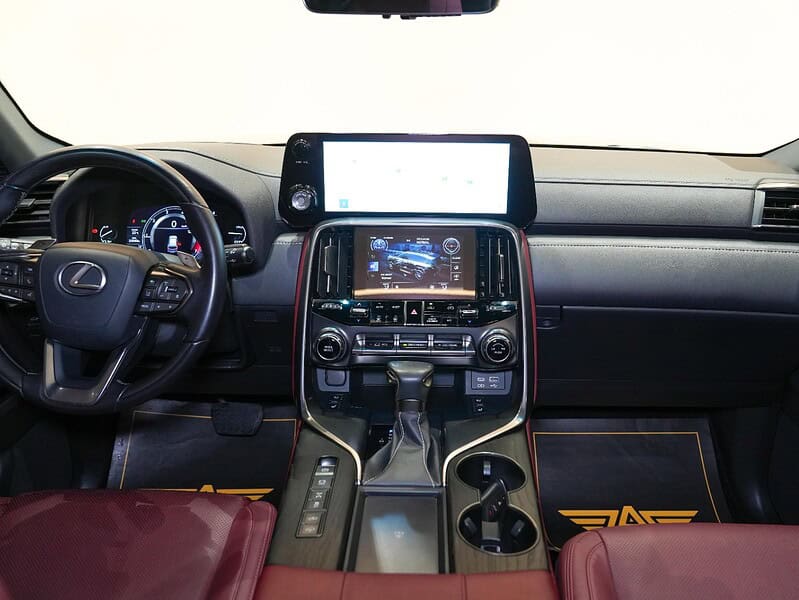 2023 Lexus Lx 600 Signature 3.5L twin-turbo V6 Engine Grey Red SUV