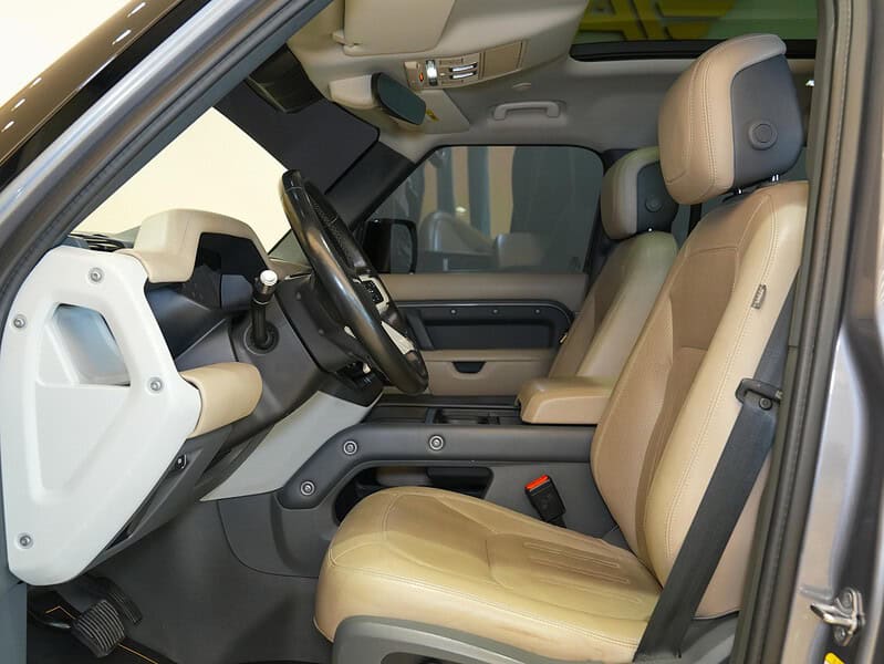 2022 Land Rover Defender HSE 3.0L turbocharged V6 Grey Tan SUV