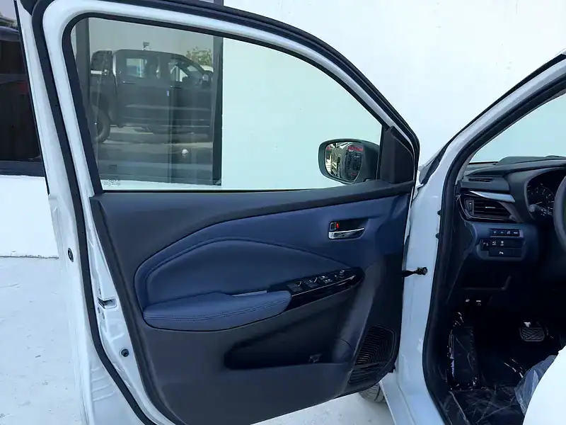 2026 SUZUKI BALENO GLX A/T 1.5 PTR 4 Cylinders Engine White Black