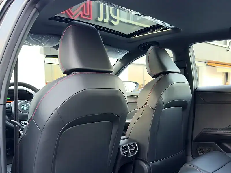 2025 MG5 GLOBAL LUXURY EDITION 1.5L A/T PTR 4 Cylinders Grey Black Sedan