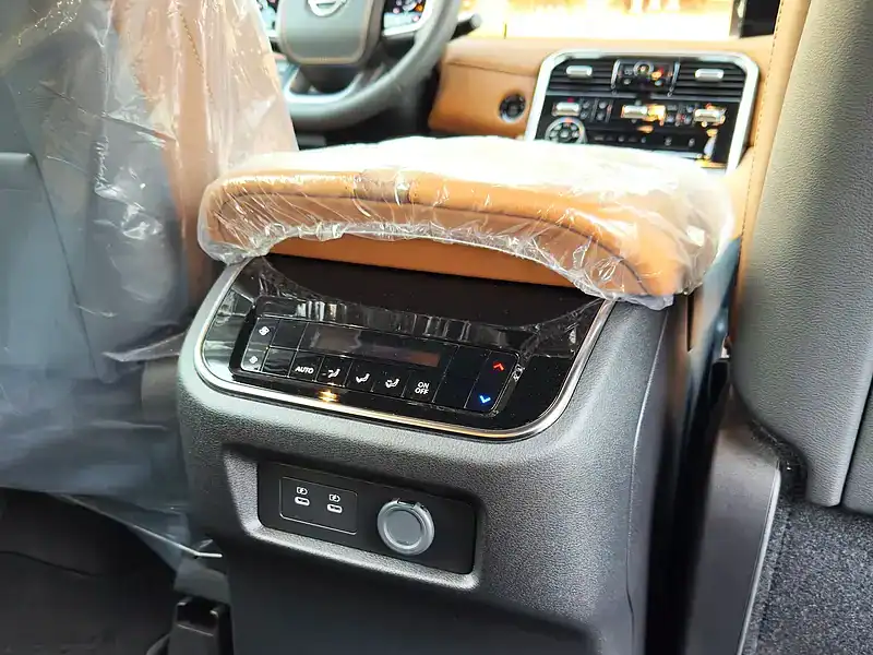 2025 NISSAN PATROL PLATINUM 3.5 TWIN TURBO V6 Engine Black Beige SUV