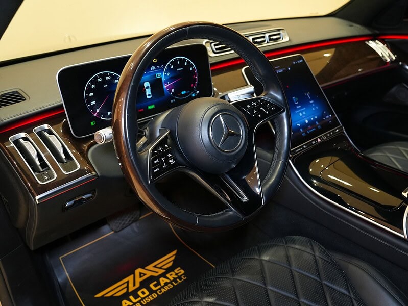 2021 Mercedes-Benz S 580 4Maticc 4.0-liter V8 Engine Grey Black AWD