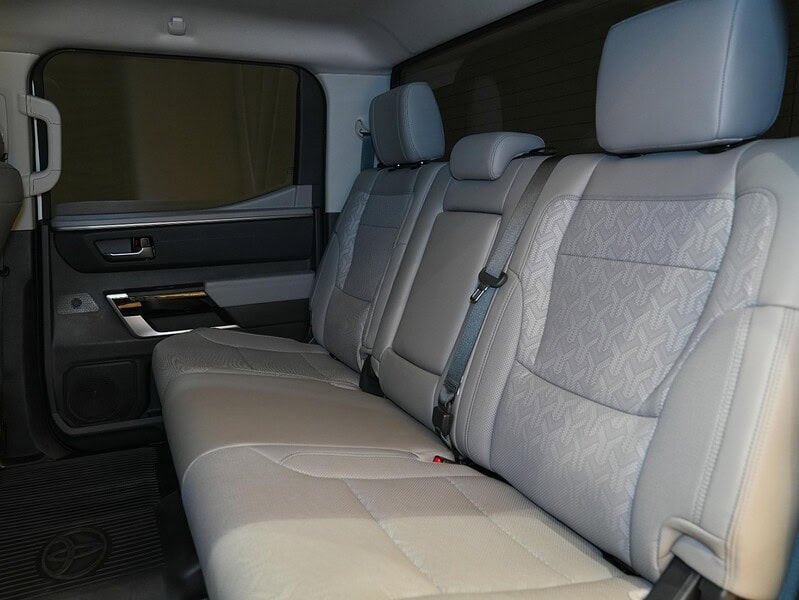 2024 Toyota Tundra HYBRID LIMITED i-FORCE MAX twin-turbo V6 Engine White Grey