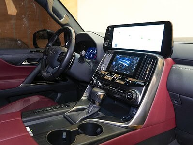 2023 Lexus Lx 600 Signature 3.5L twin-turbo V6 Engine Grey Red SUV