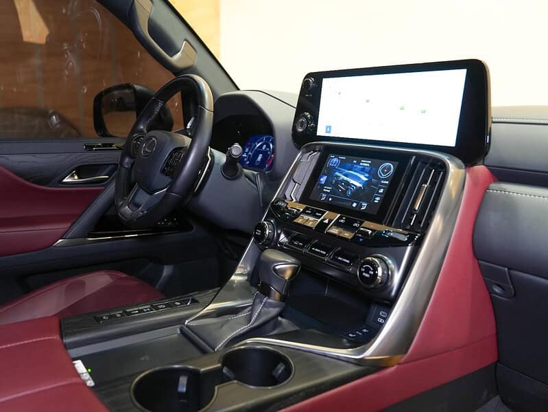 2023 Lexus Lx 600 Signature 3.5L twin-turbo V6 Engine Grey Red SUV