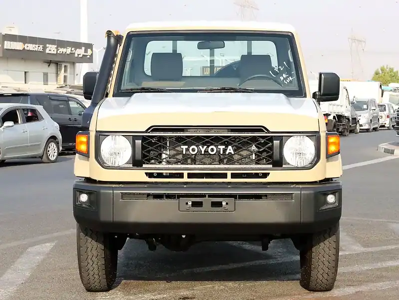 2025 Toyota Land Cruiser 79 series LX 4.0L V6 Cylinder Engine Beige