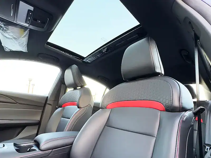 2025 MG5 GLOBAL LUXURY EDITION 1.5L A/T PTR 4 Cylinders White Black Sedan