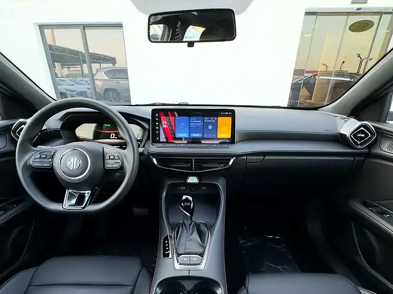 2025 MG5 GLOBAL LUXURY EDITION 1.5L A/T PTR 4 Cylinders White Black Sedan